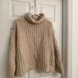 Free People Cream Wool/ Alpaca Blend Turtle Neck Chunky Knit Sweater Size XS